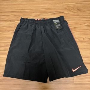 NEW Nike Short